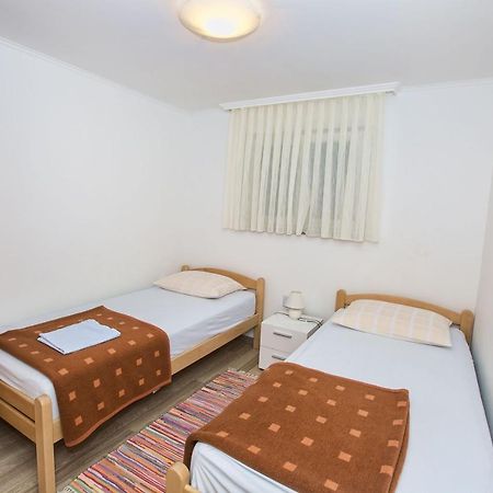 Apartmani Marijana เซซาริซา ภายนอก รูปภาพ