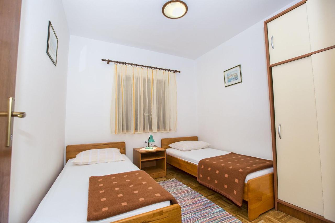 Apartmani Marijana เซซาริซา ภายนอก รูปภาพ