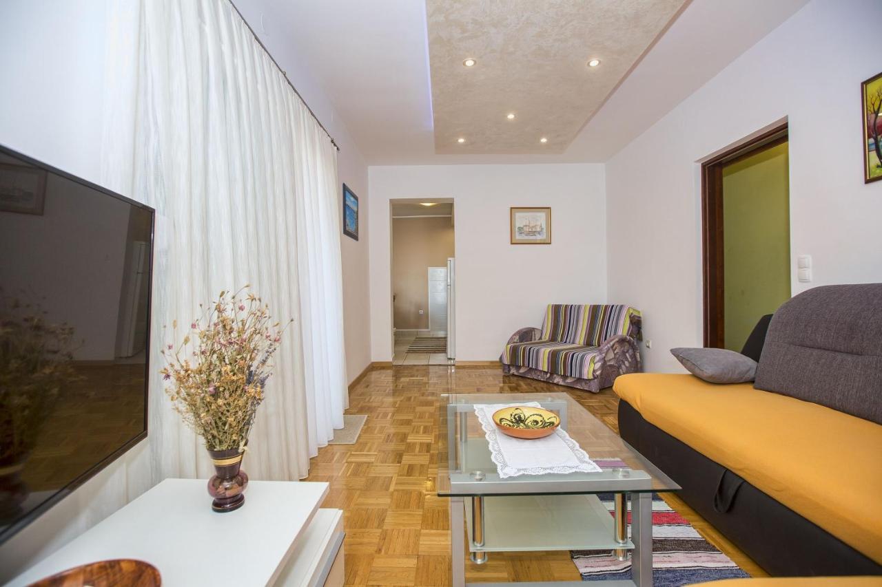 Apartmani Marijana เซซาริซา ภายนอก รูปภาพ