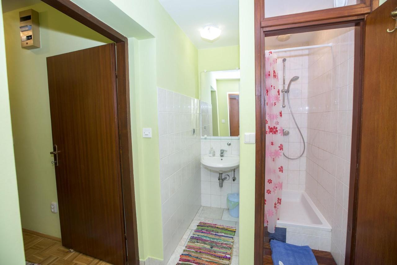 Apartmani Marijana เซซาริซา ภายนอก รูปภาพ