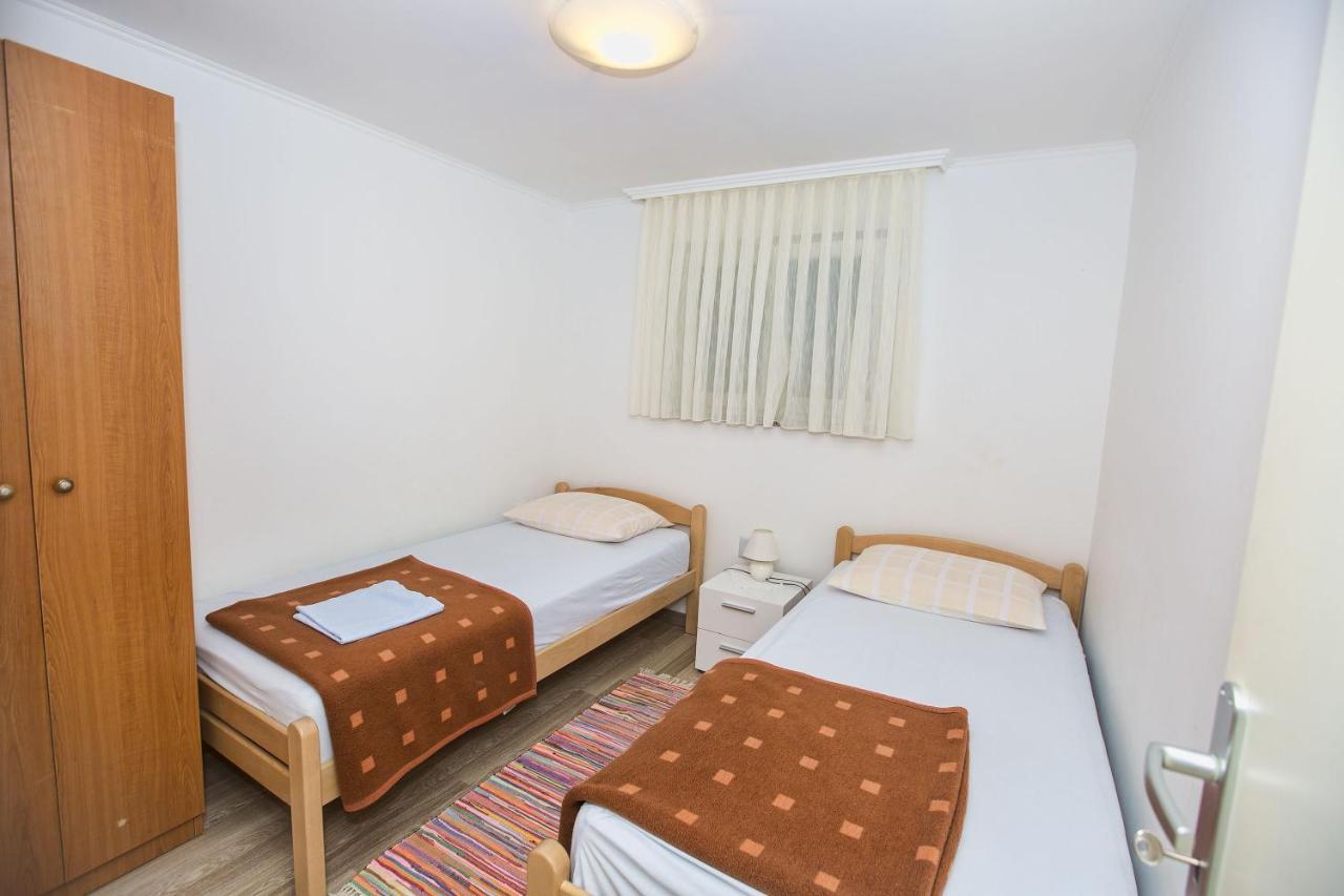 Apartmani Marijana เซซาริซา ภายนอก รูปภาพ