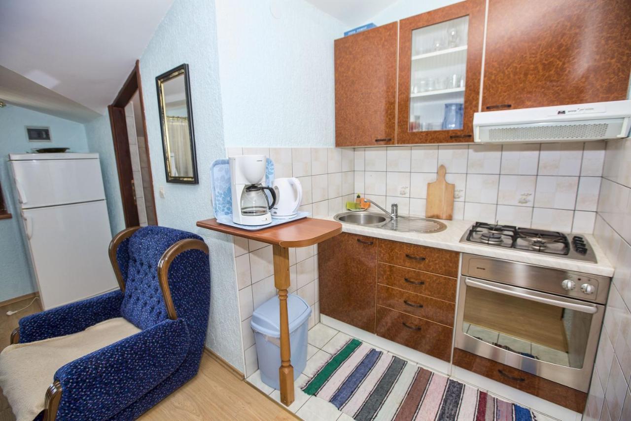 Apartmani Marijana เซซาริซา ภายนอก รูปภาพ