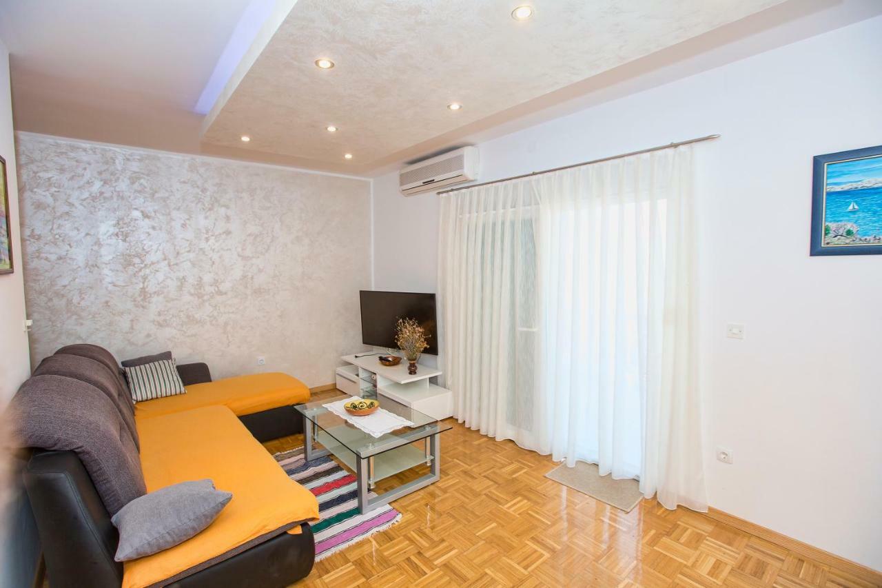 Apartmani Marijana เซซาริซา ภายนอก รูปภาพ